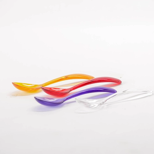 24. Cuchara para café